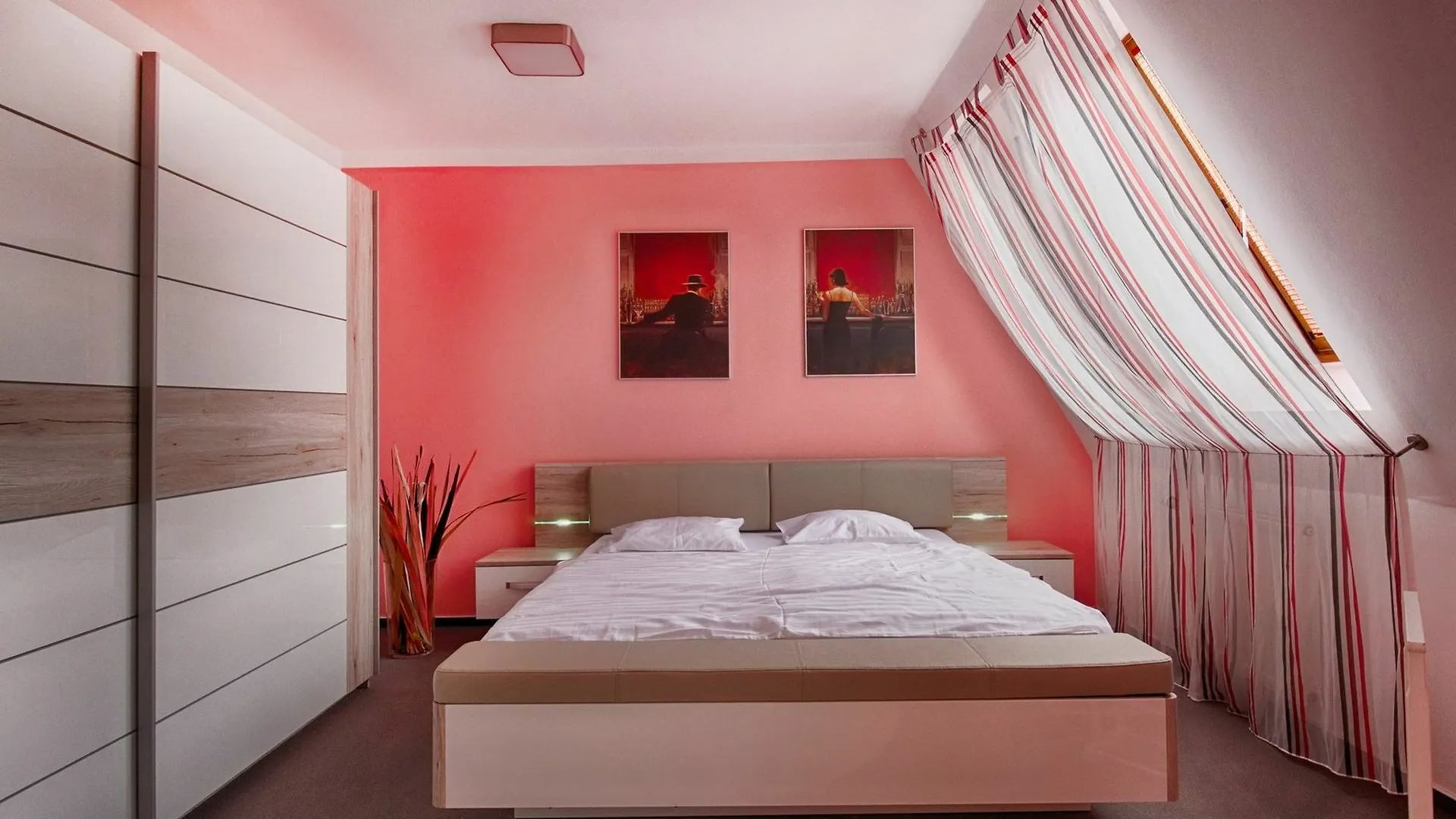 Panoramic Apartment Roof Terrace&Jacuzzi Prague